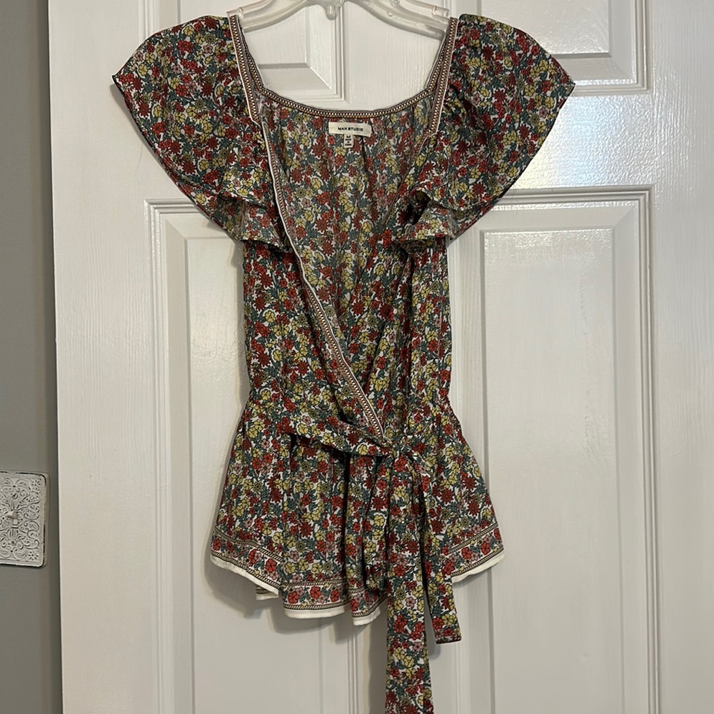 Crossover with tie Top